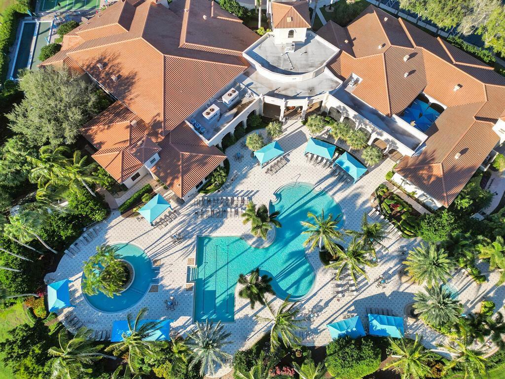 VALENCIA PALMS 1 - Residential