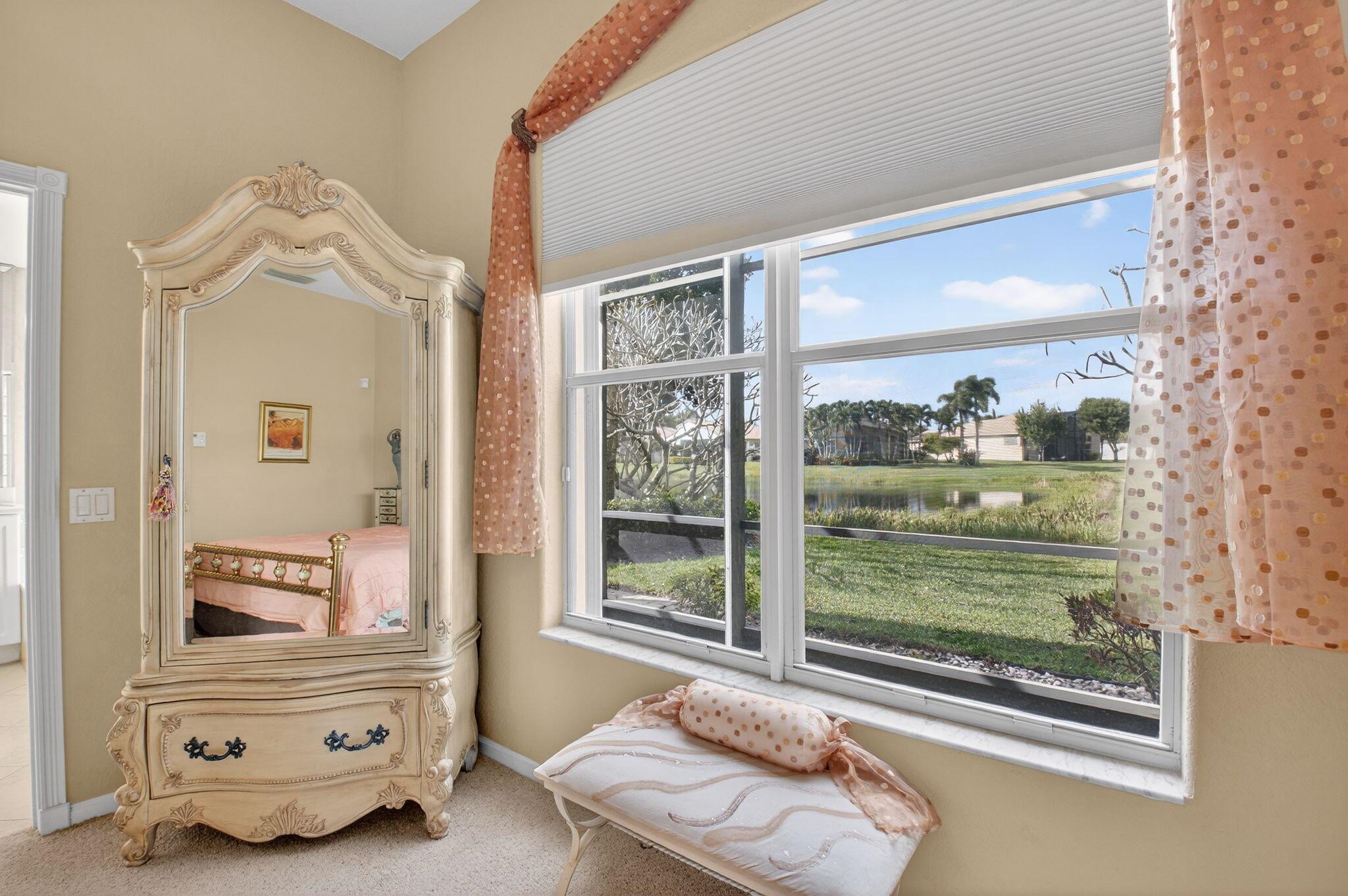 VALENCIA PALMS 1 - Residential