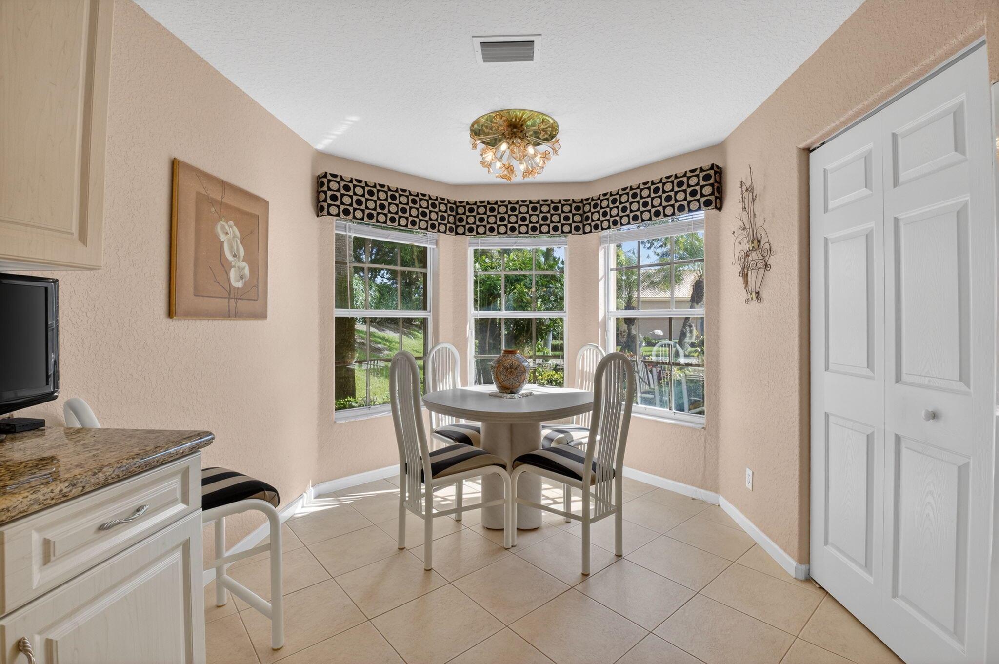 VALENCIA PALMS 1 - Residential