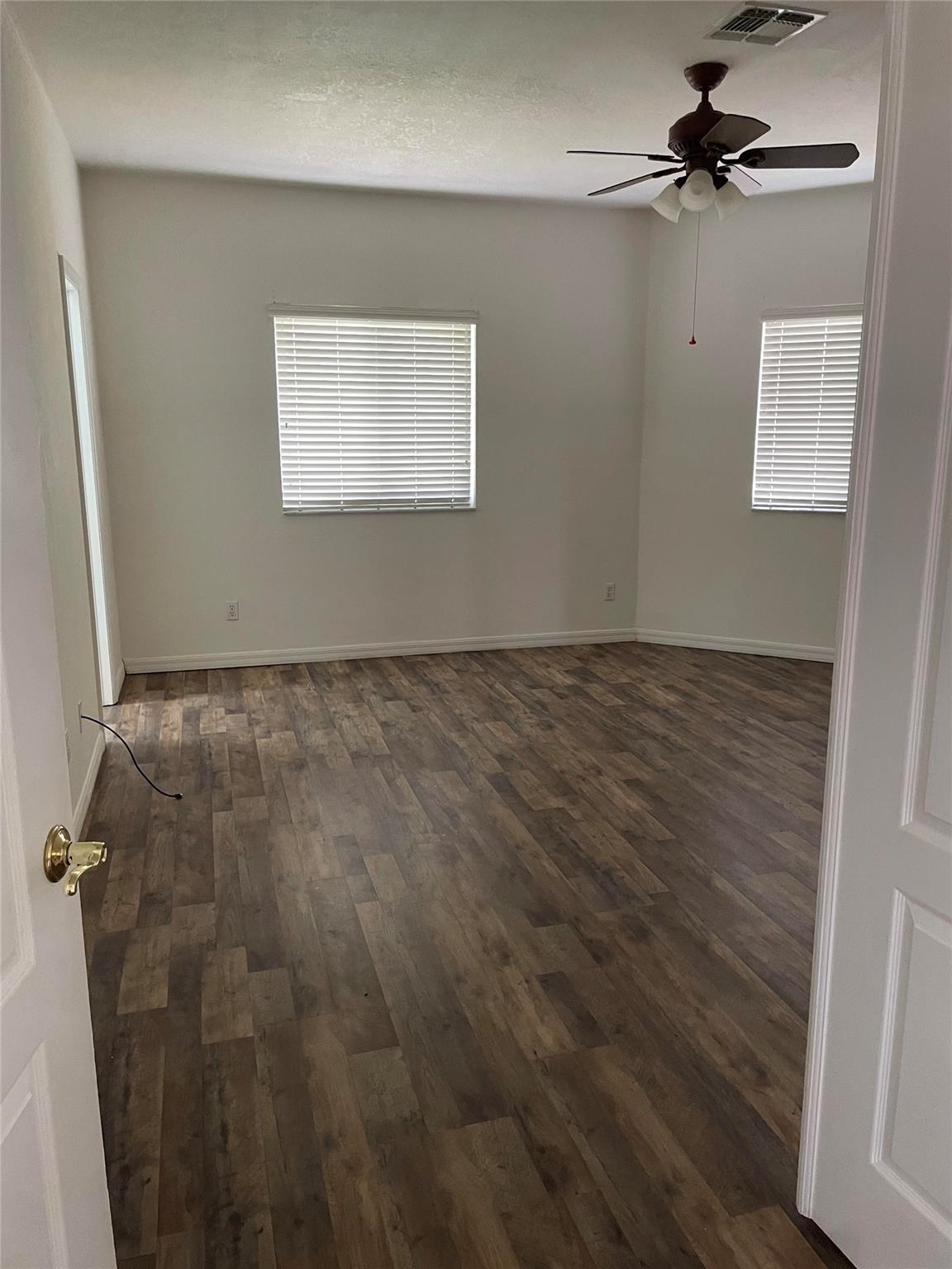 15320 Laguna Hills Dr, Fort Myers, FL, 33908/$555,000 3 15320 Laguna Hills Dr
