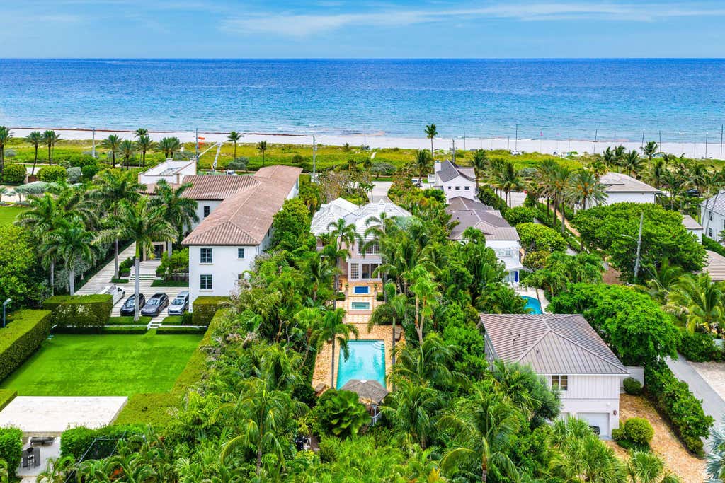 Photo of 406 N Ocean Boulevard, Delray Beach, FL 33483 (MLS # B26041273)