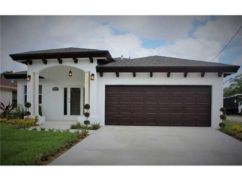 4819 SW 21st St West Park FL 33023