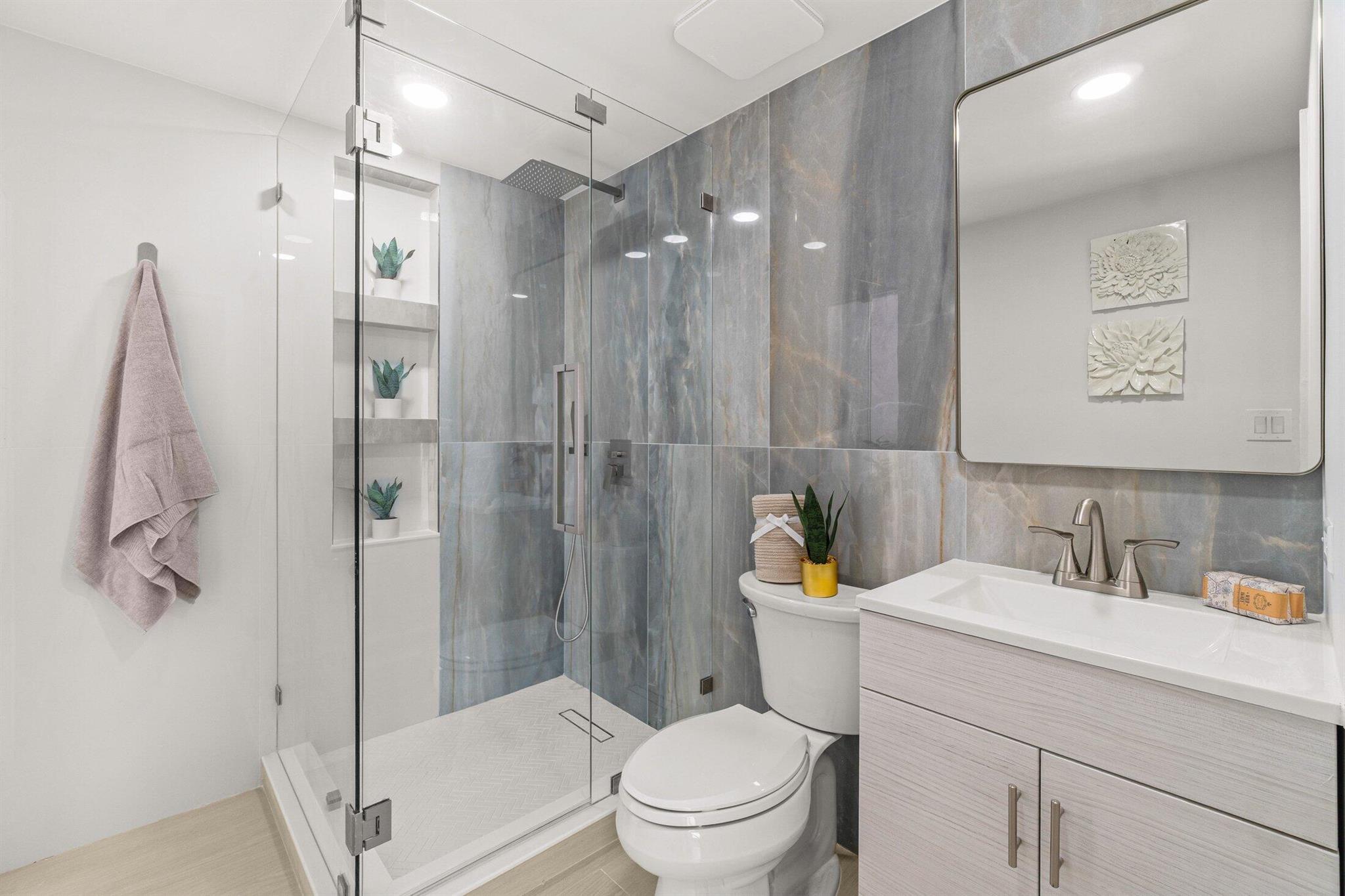 FOREST HILLS - Residential