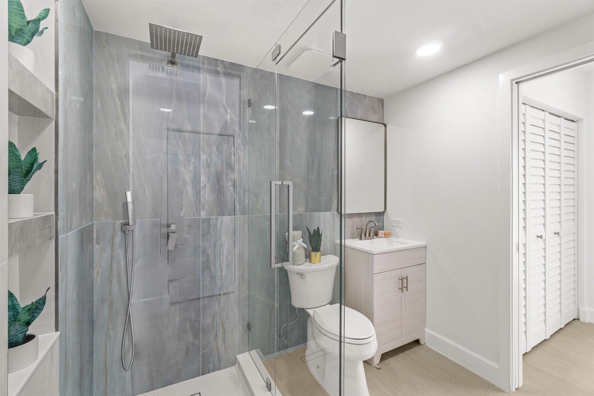 FOREST HILLS - Residential