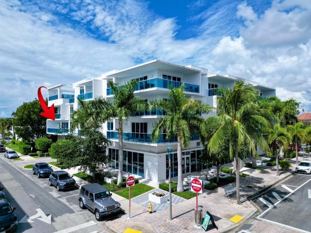 Photo of 1 S Palmway #205, Lake Worth Beach, FL 33460 (MLS # R11110186)