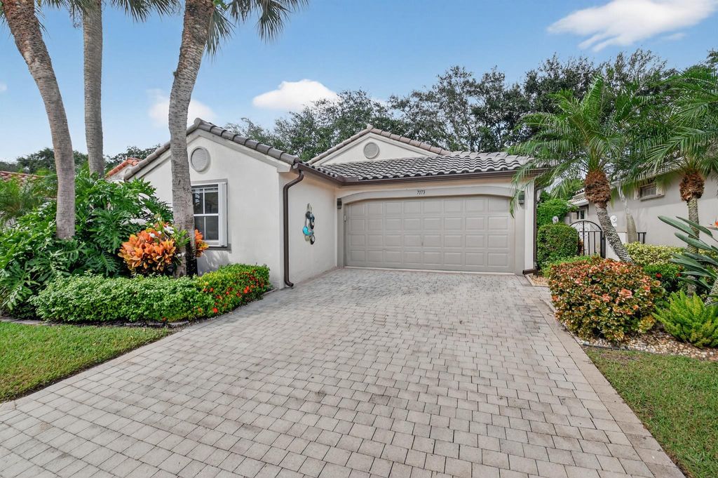 Photo of 7173 Whitfield Avenue, Boynton Beach, FL 33437 (MLS # R11134549)