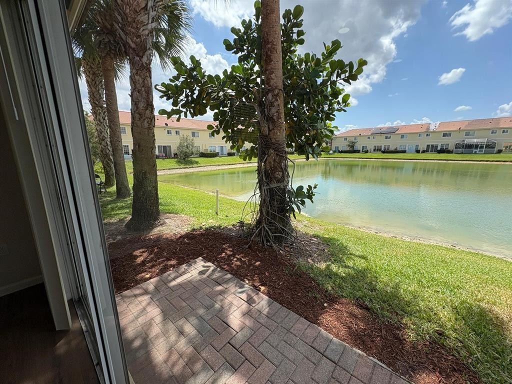 THE ISLES AT OAKLAND PARK - Residential