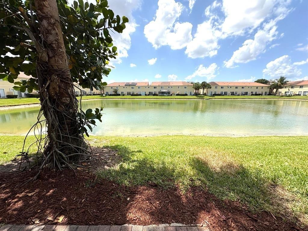 THE ISLES AT OAKLAND PARK - Residential