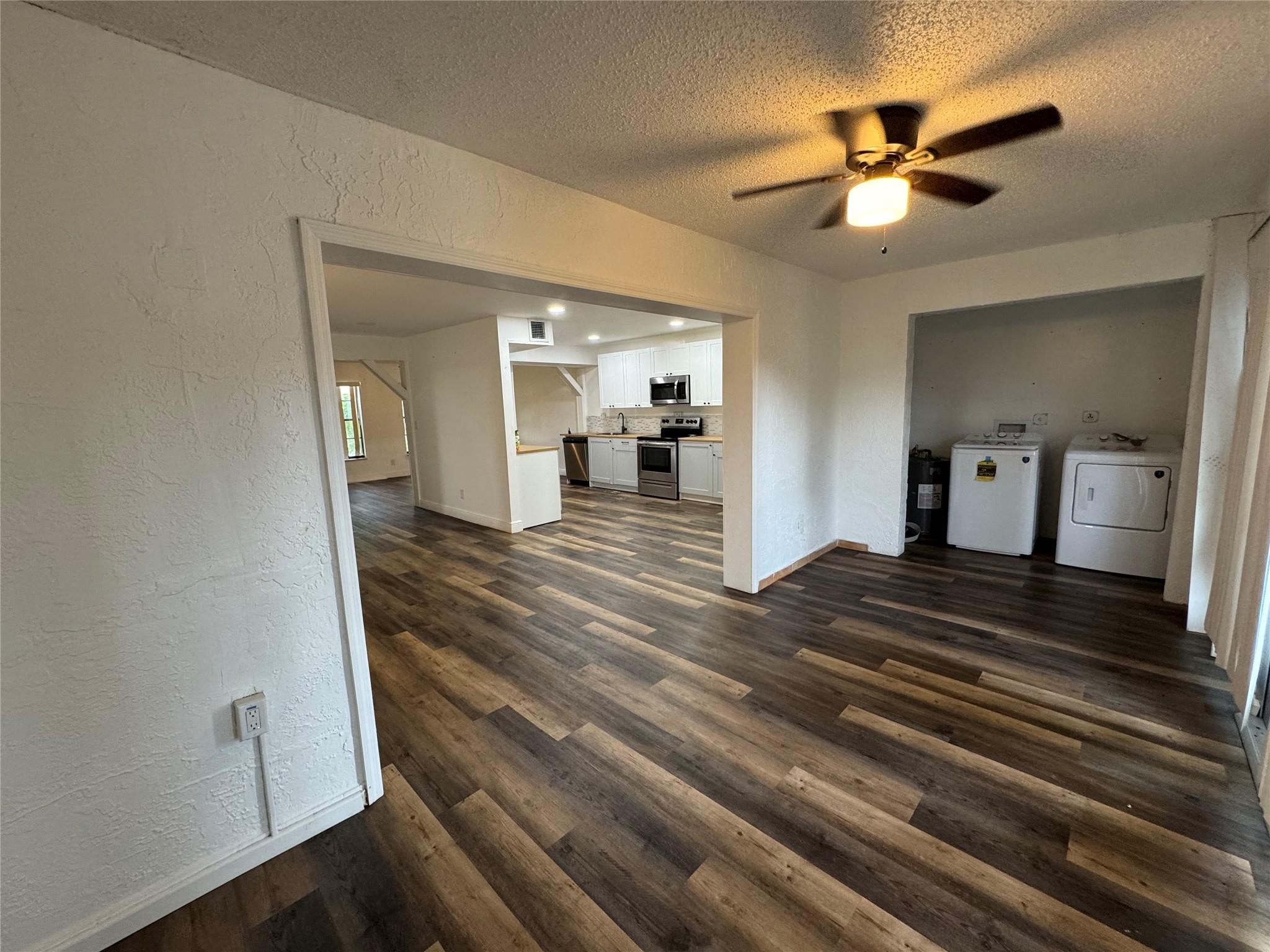 SHAKER VILLAGE PHASE 1 - Residential Lease