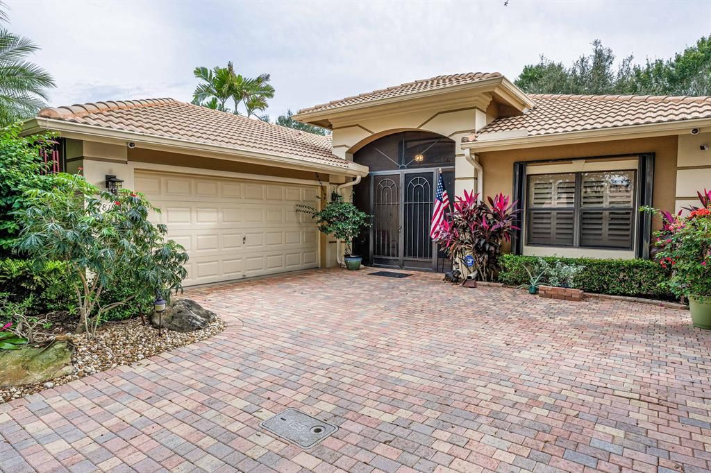 Photo of 7819 Via Grande, Boynton Beach, FL 33437 (MLS # R10756995)