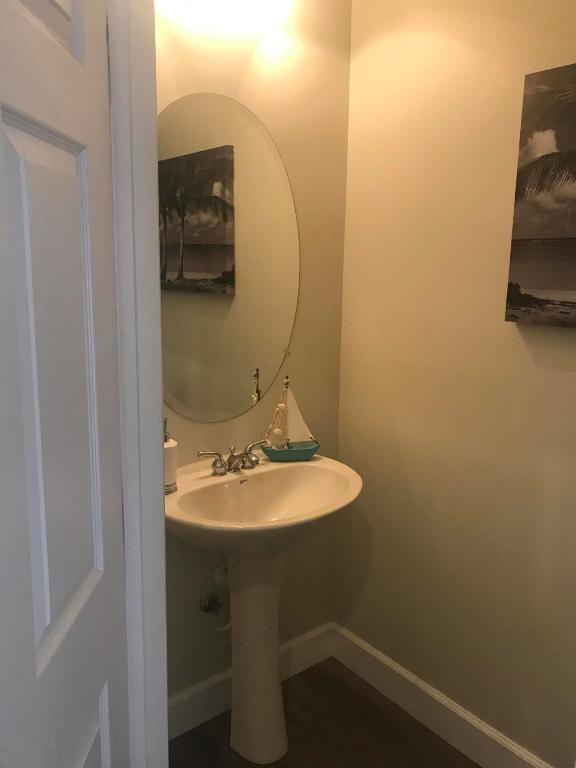 SANDPIPER COVE AT BOTANICA CONDO - Residential Lease