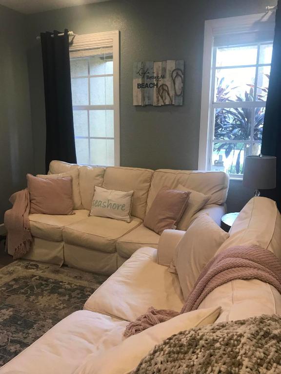 SANDPIPER COVE AT BOTANICA CONDO - Residential Lease