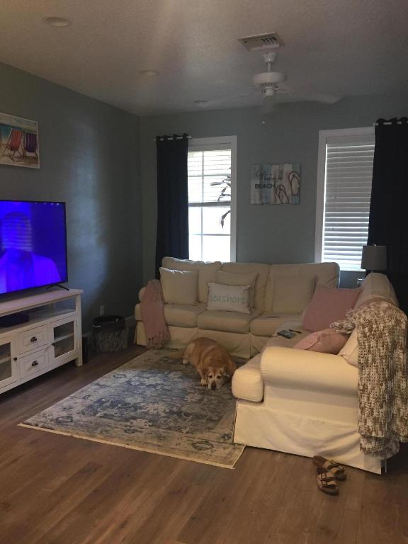 SANDPIPER COVE AT BOTANICA CONDO - Residential Lease