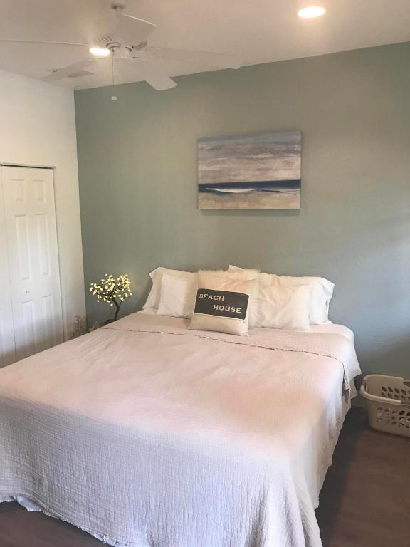 SANDPIPER COVE AT BOTANICA CONDO - Residential Lease