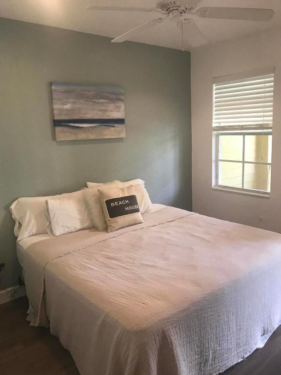 SANDPIPER COVE AT BOTANICA CONDO - Residential Lease