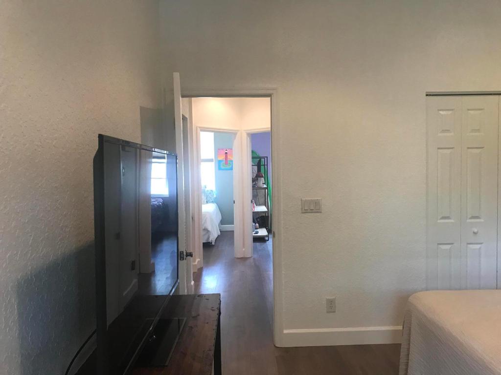 SANDPIPER COVE AT BOTANICA CONDO - Residential Lease