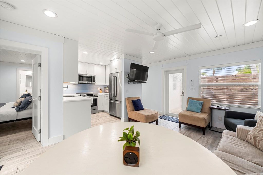 Photo of 226 NE 5th Terrace, Delray Beach, FL 33483 (MLS # F10491077)