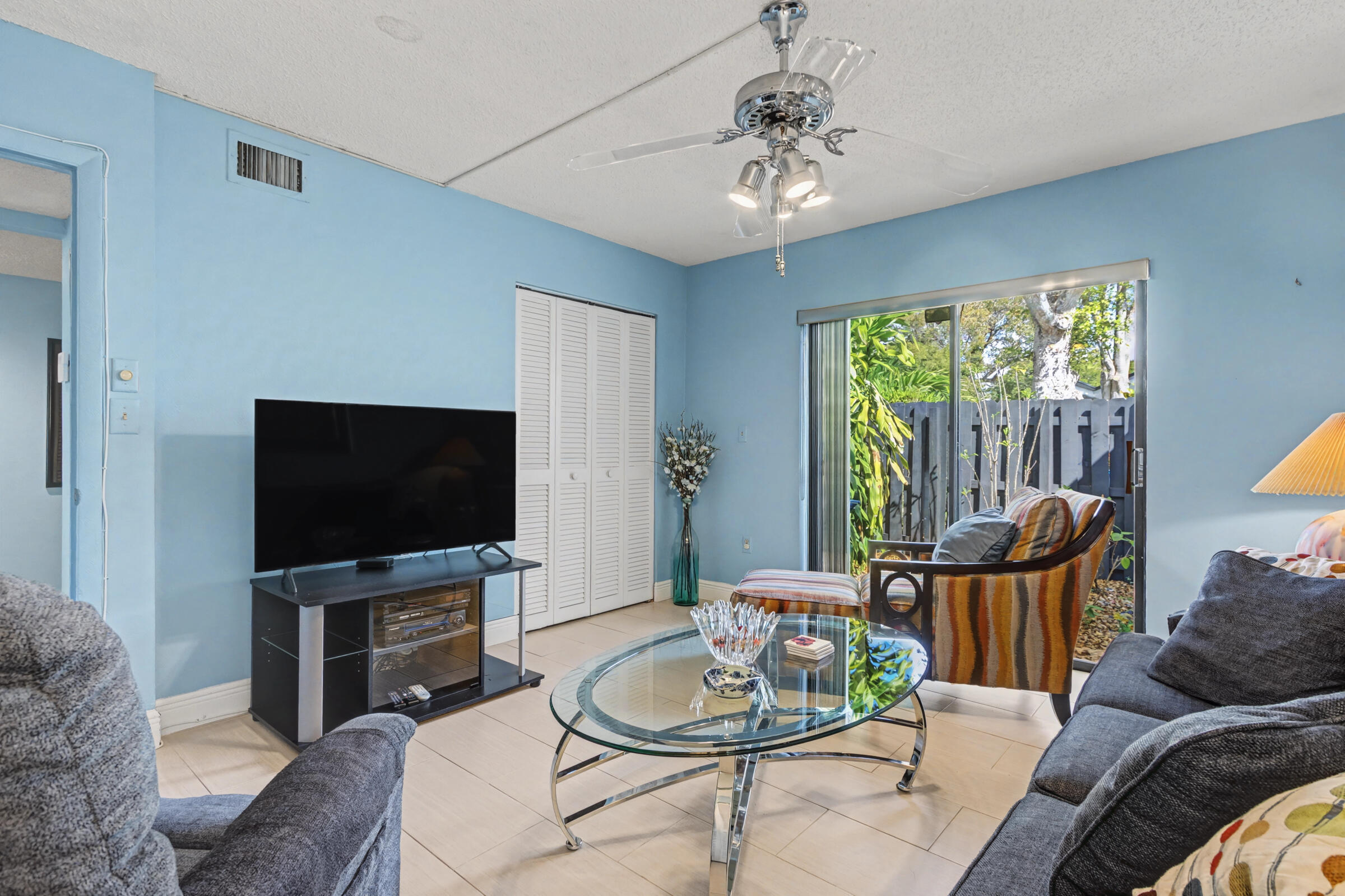 VILLAS AT BONAVENTURE IN TR 37 S - Residential