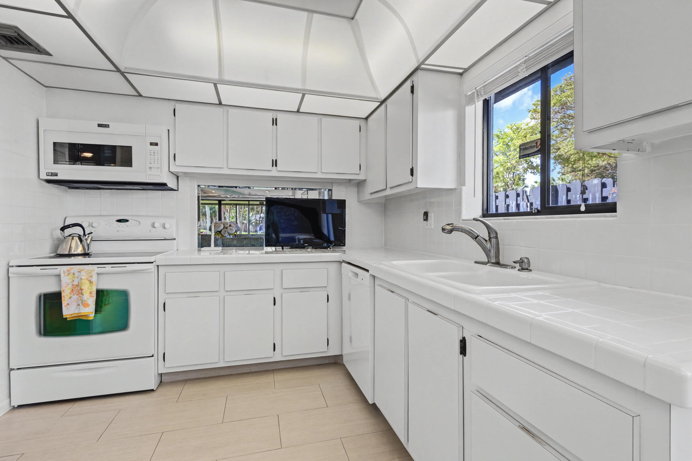 VILLAS AT BONAVENTURE IN TR 37 S - Residential