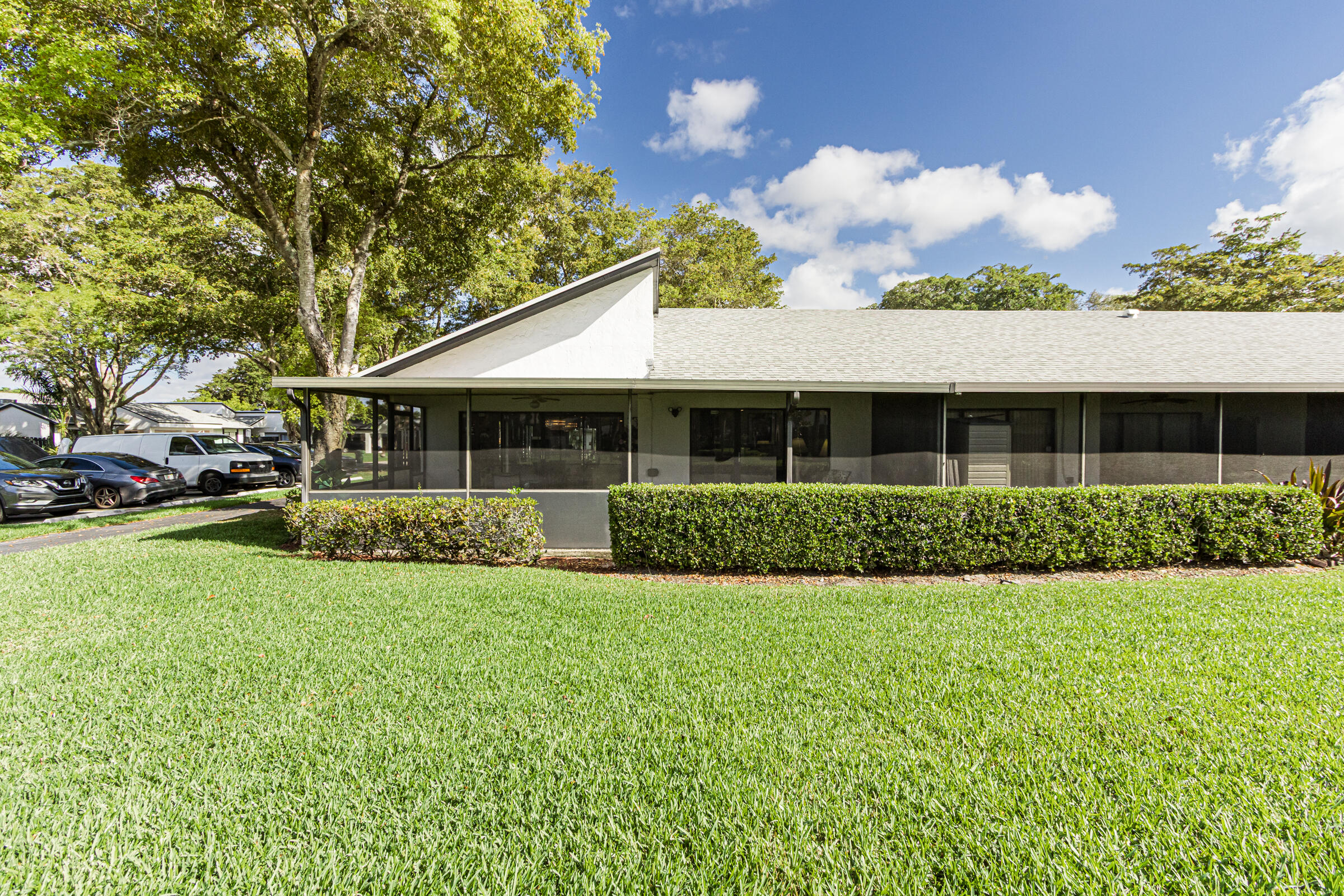 VILLAS AT BONAVENTURE IN TR 37 S - Residential