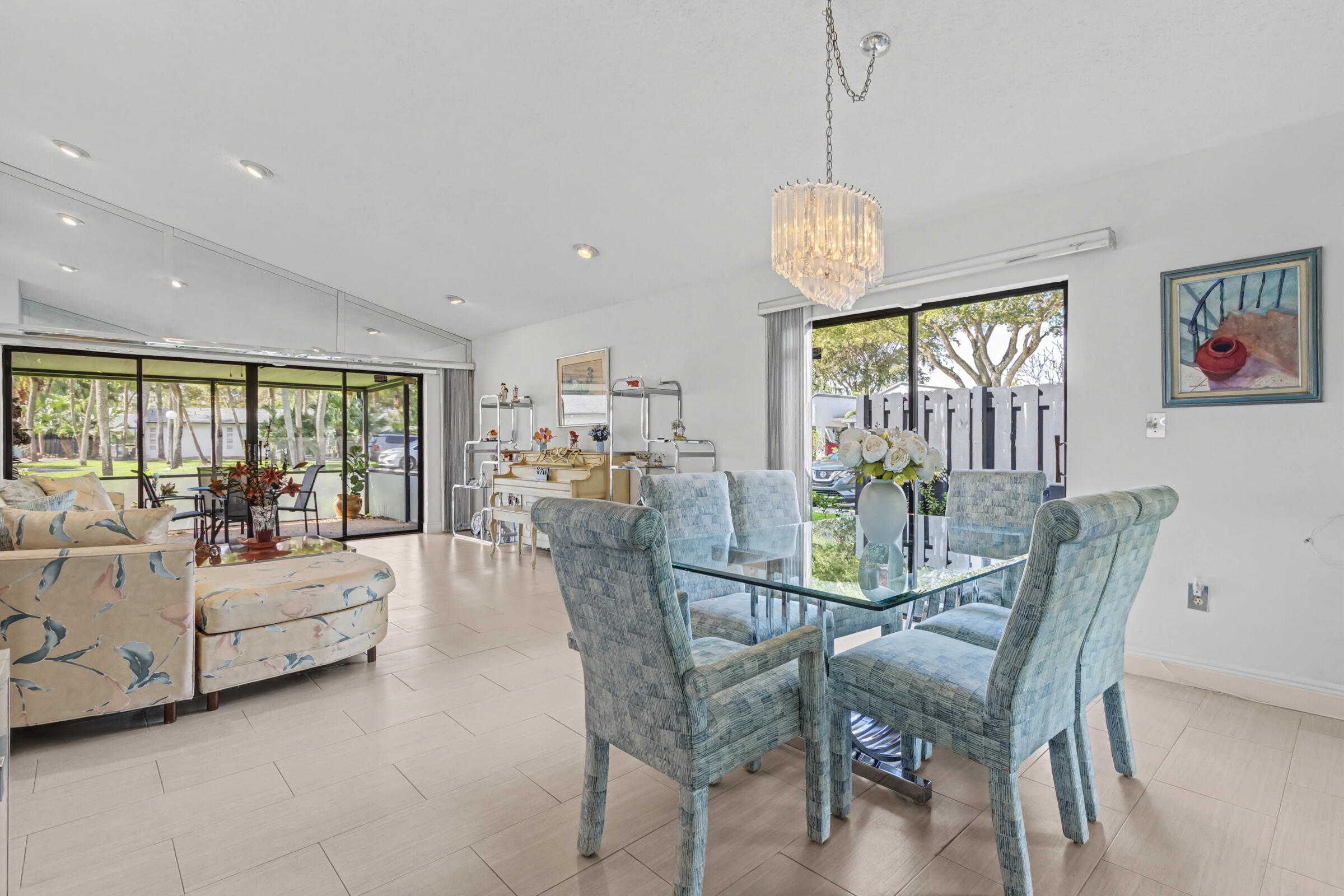 VILLAS AT BONAVENTURE IN TR 37 S - Residential