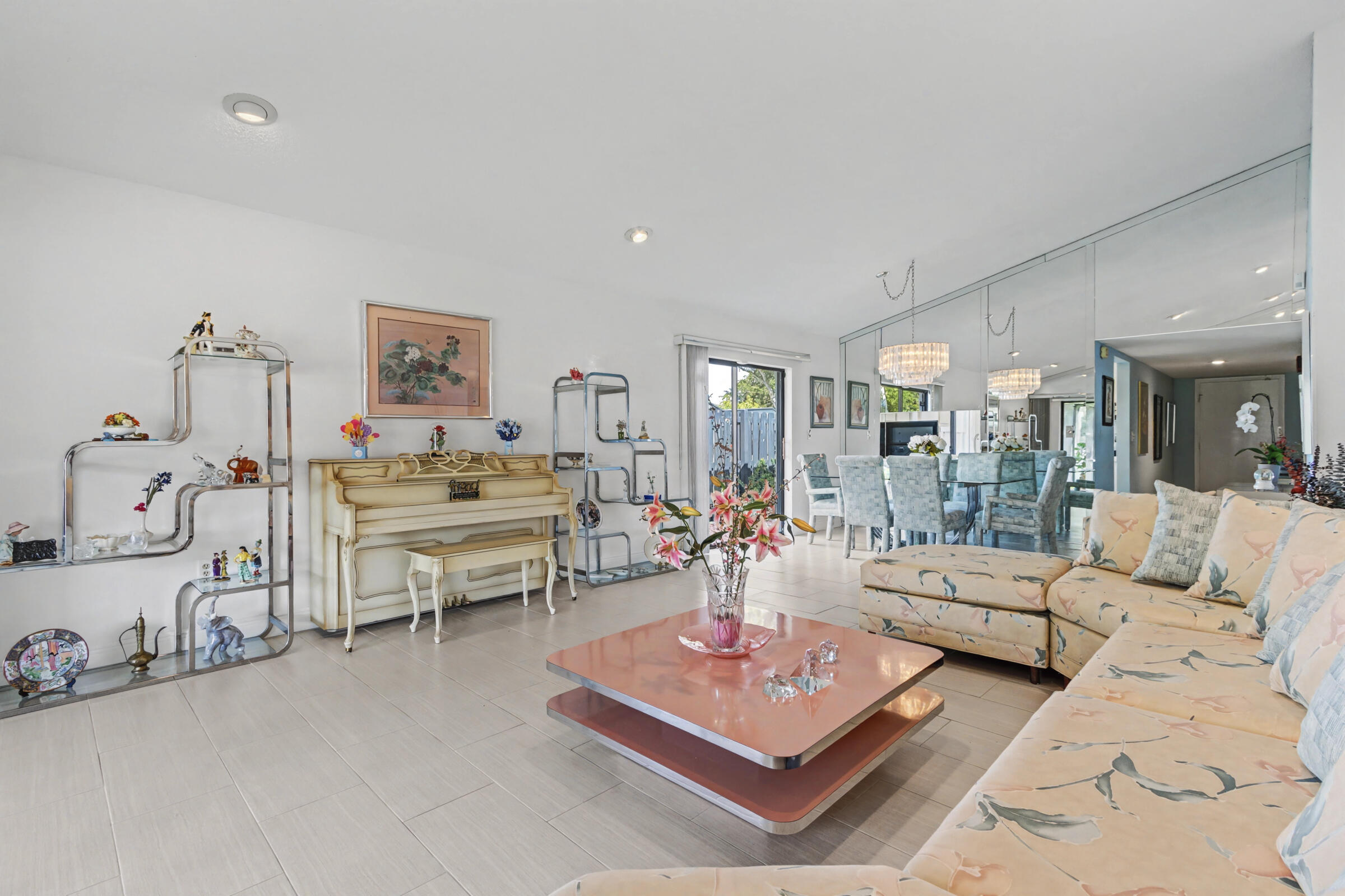 VILLAS AT BONAVENTURE IN TR 37 S - Residential