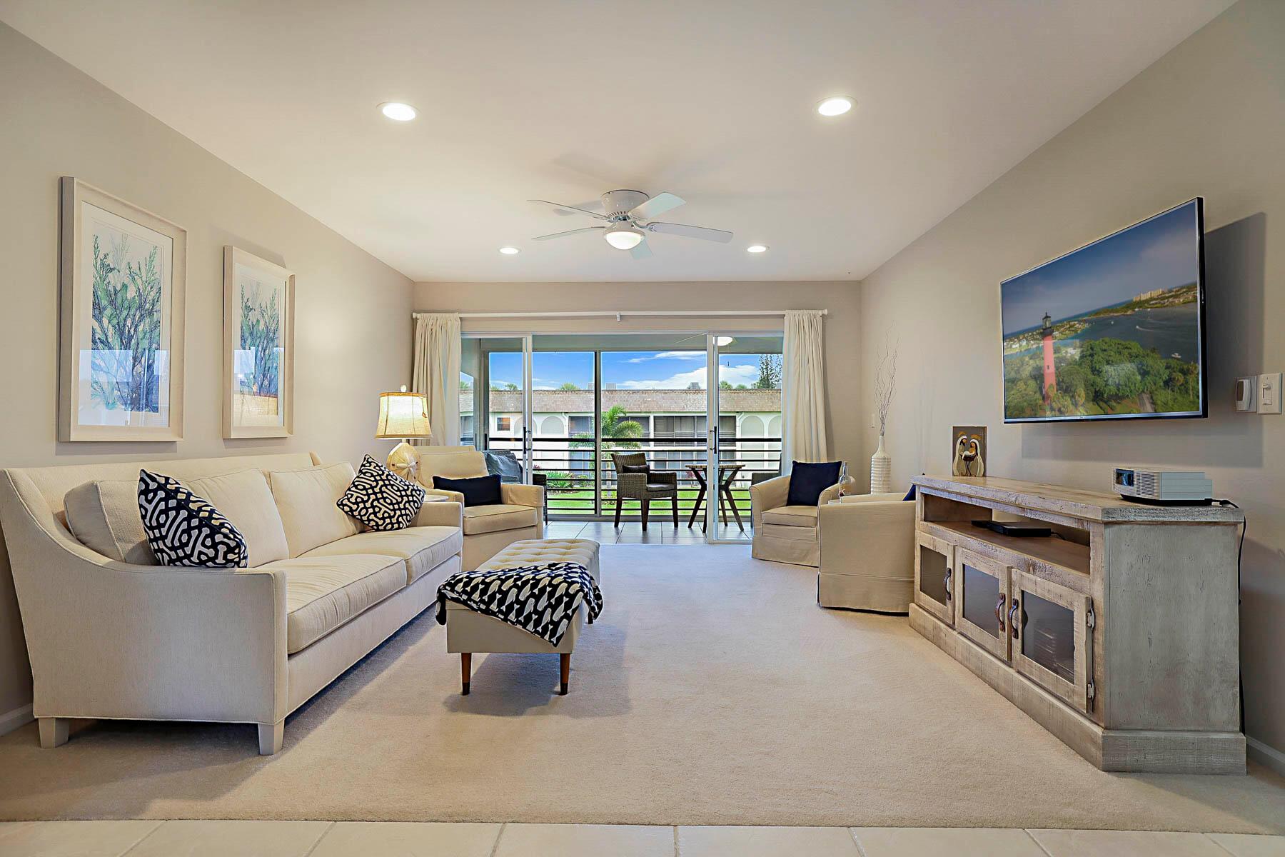 Jupiter, Florida 33477, United States, 2 Bedrooms Bedrooms, ,2 BathroomsBathrooms,Residential,Active,209538