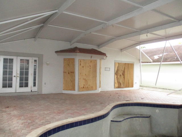 BOCA CHASE - Residential