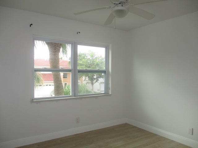 BOCA CHASE - Residential