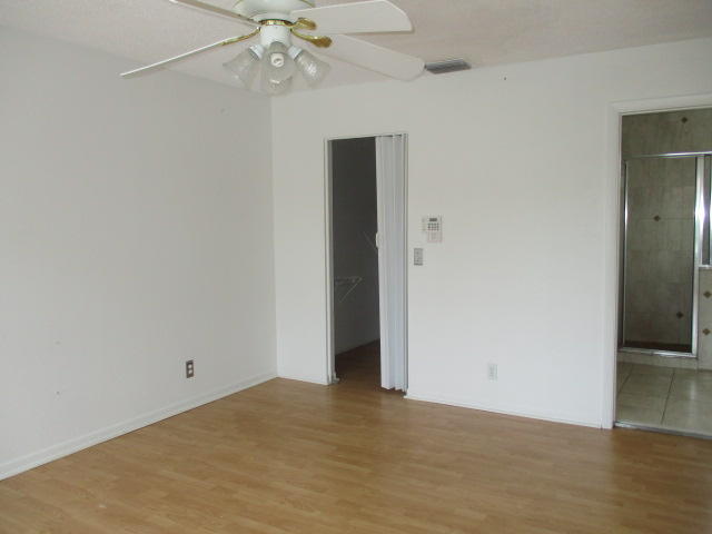 BOCA CHASE - Residential