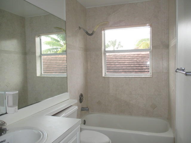 BOCA CHASE - Residential