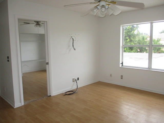 BOCA CHASE - Residential