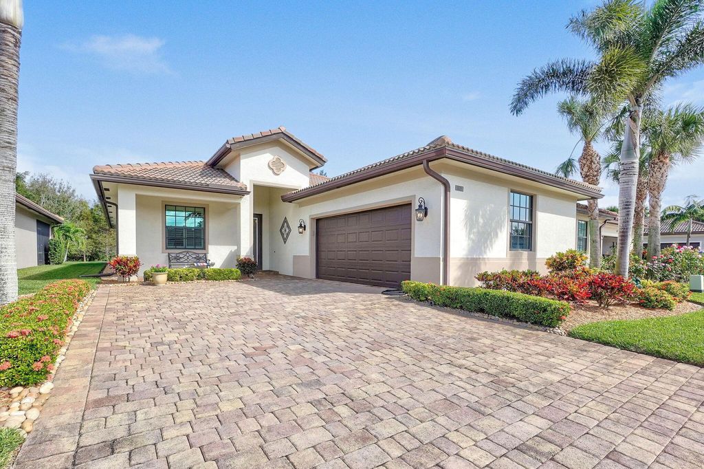 Photo of 5879 SE Entry Court, Stuart, FL 34997 (MLS # R11055953)