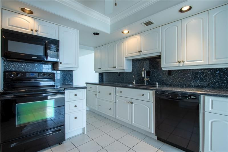 The Commodore Condo - Residential Lease