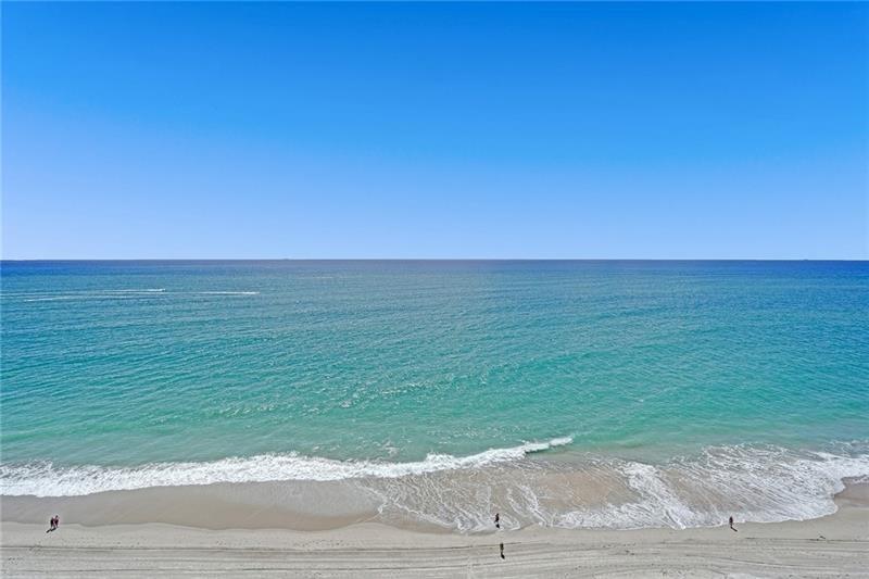 REGENCY TOWER CONDO - Residential
