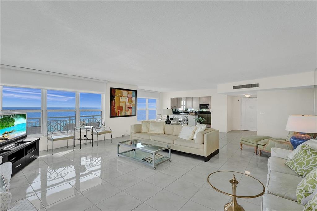 REGENCY TOWER CONDO - Residential