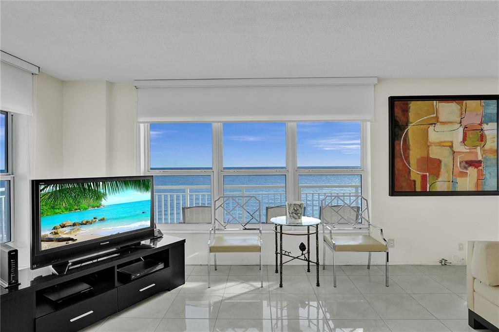 REGENCY TOWER CONDO - Residential