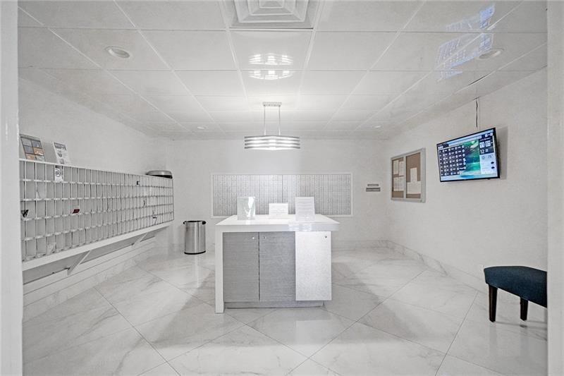 REGENCY TOWER CONDO - Residential