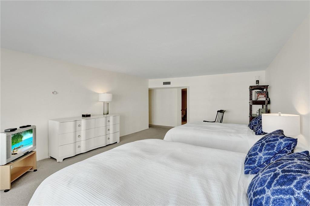 REGENCY TOWER CONDO - Residential