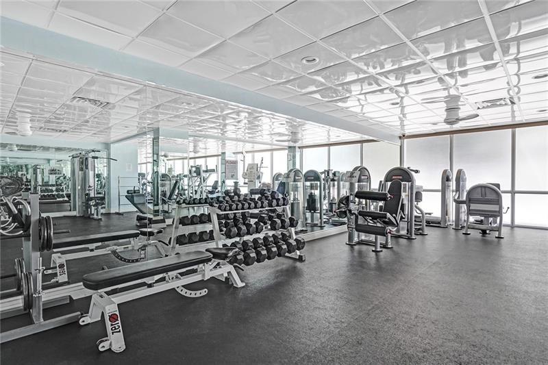 REGENCY TOWER CONDO - Residential