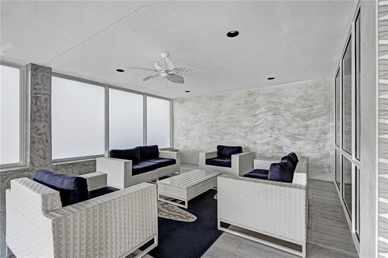 REGENCY TOWER CONDO - Residential