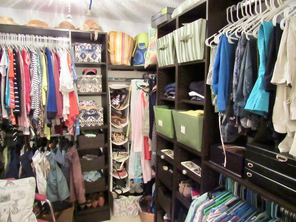 MONTEGO COVE - Residential