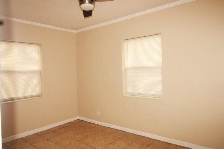 BLUE HERON PARK 4 - Residential Lease