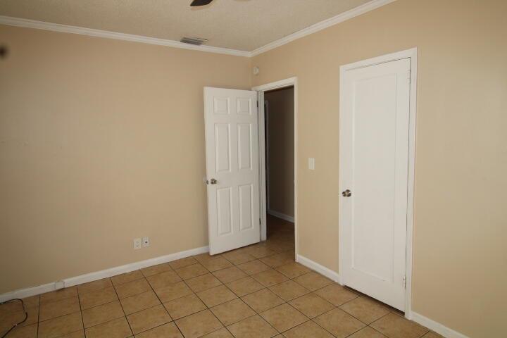 BLUE HERON PARK 4 - Residential Lease