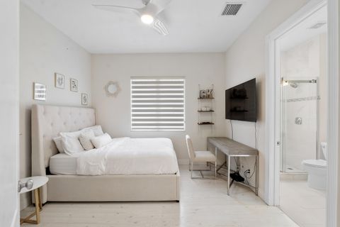 Tiny photo for 7169 NW 127th Way, Parkland, FL 33076 (MLS # B26019407)