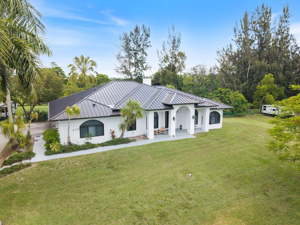 Photo of 5350 SW 198th Terrace, Southwest Ranches, FL 33332 (MLS # F10506353)