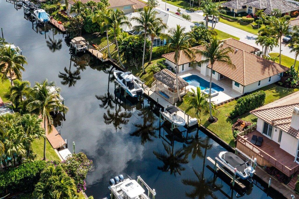 Photo of 8827 SE Water Oak Place, Tequesta, FL 33469 (MLS # R10776300)