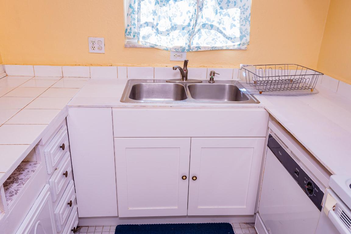 PINE POINT VILLAS CONDO - Residential