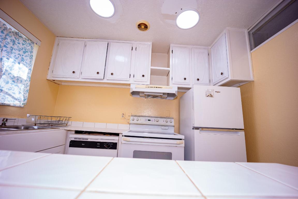 PINE POINT VILLAS CONDO - Residential