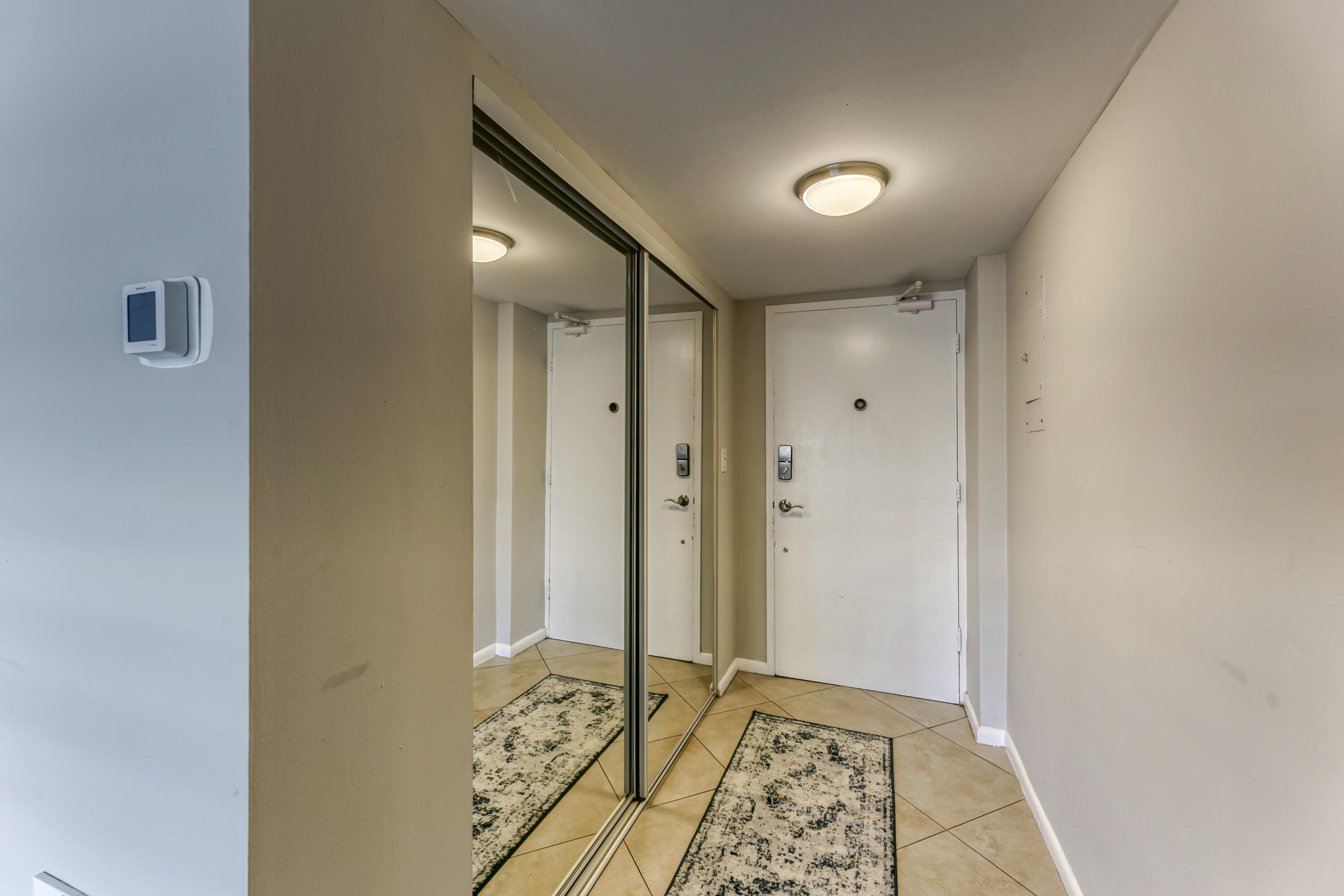 LAUDERDALE TOWER CONDO - Residential Lease